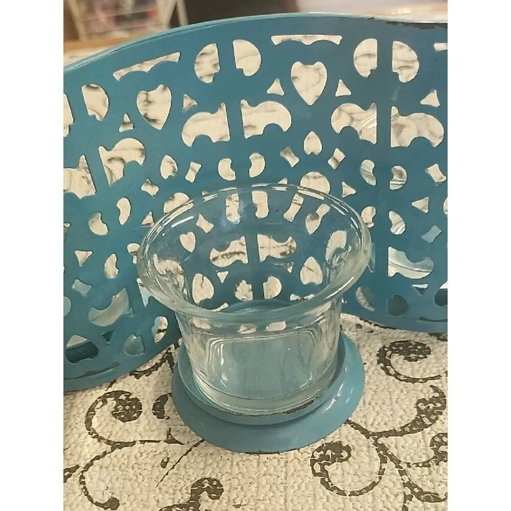 Source Unknown stylish teal